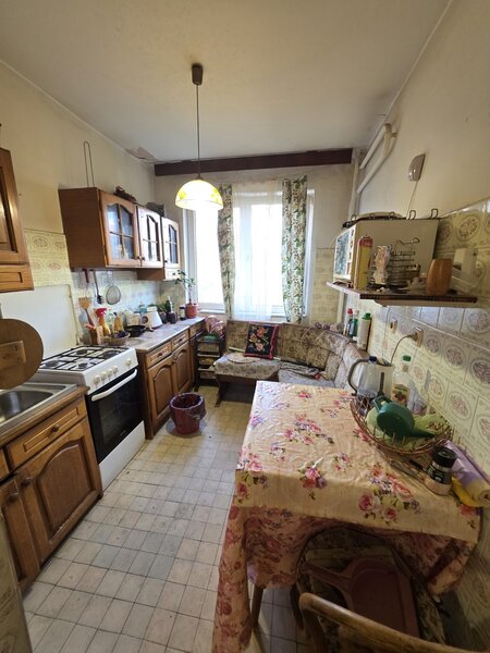 Trapezului, 5 minute metrou 1 Decembrie 1918, pe B-ul Theodor Pallady,