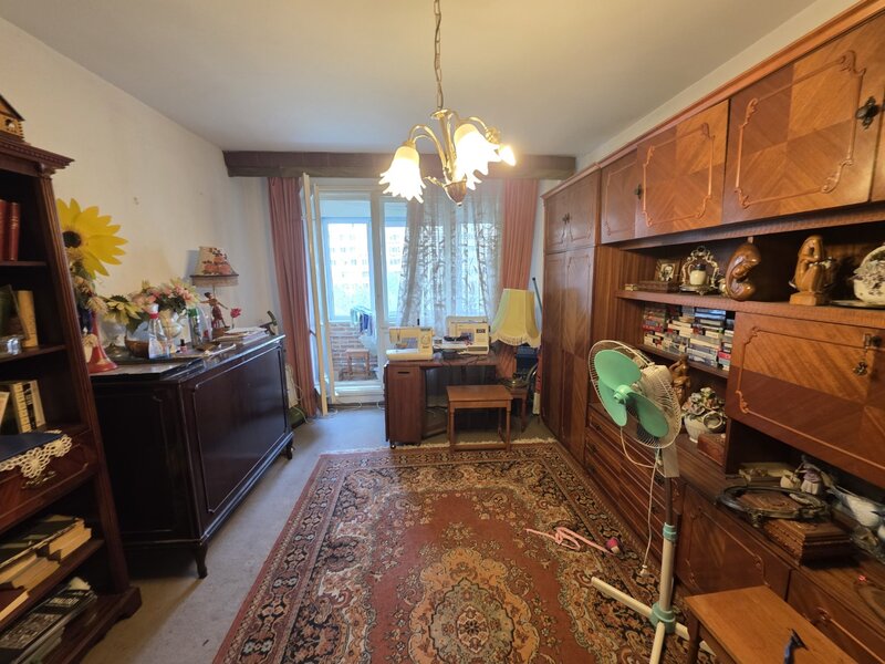 Trapezului, 5 minute metrou 1 Decembrie 1918, pe B-ul Theodor Pallady,