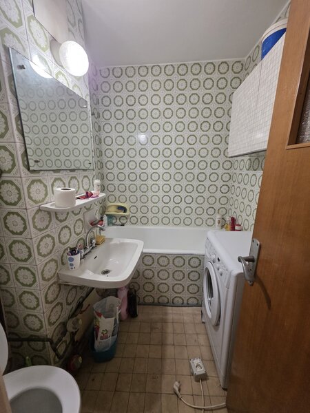 Trapezului, 5 minute metrou 1 Decembrie 1918, pe B-ul Theodor Pallady,