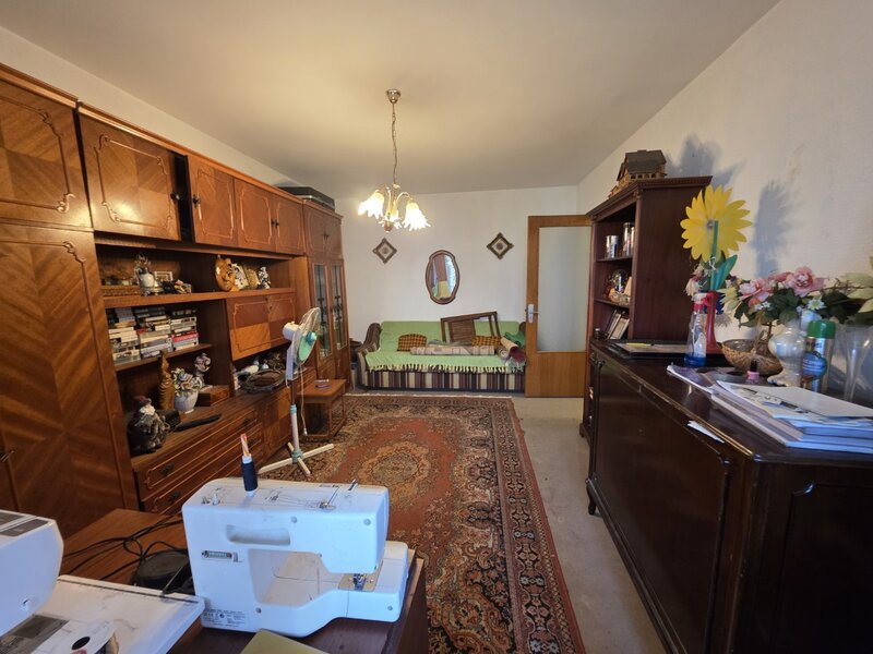 Trapezului, 5 minute metrou 1 Decembrie 1918, pe B-ul Theodor Pallady,