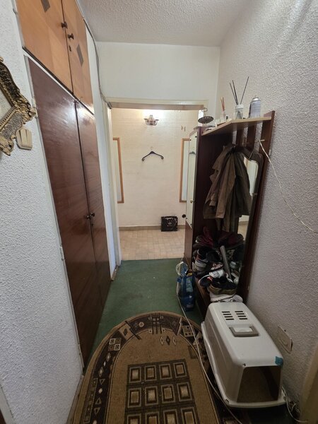 Trapezului, 5 minute metrou 1 Decembrie 1918, pe B-ul Theodor Pallady,